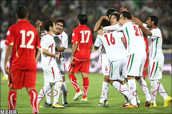 بازی خاطره انگیز ایران 6 - بحرین 0 در جهنم آزادی