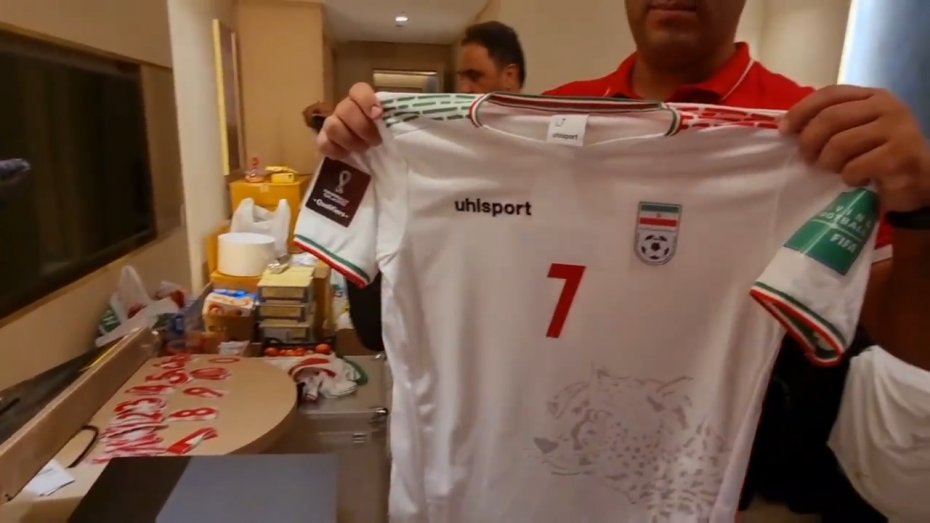 آماده شدن لباس‌های تیم‌ ملی برای بازی مقابل بحرین 