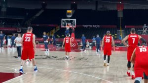 گرم کردن بازیکنان بسکتبال ایران و آمریکا