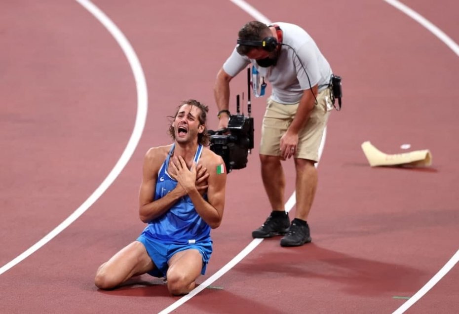 خوشحالی شدید ورزشکار ایتالیایی پس از کسب مدال طلا