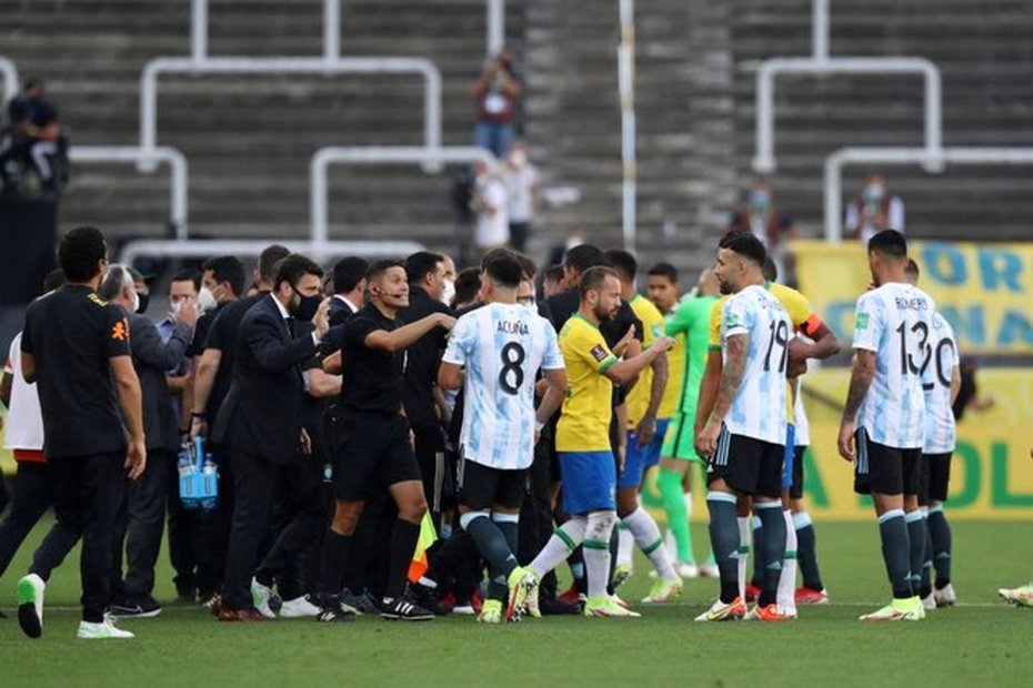 حواشی ادامه دار دیدار برزیل - آرژانتین