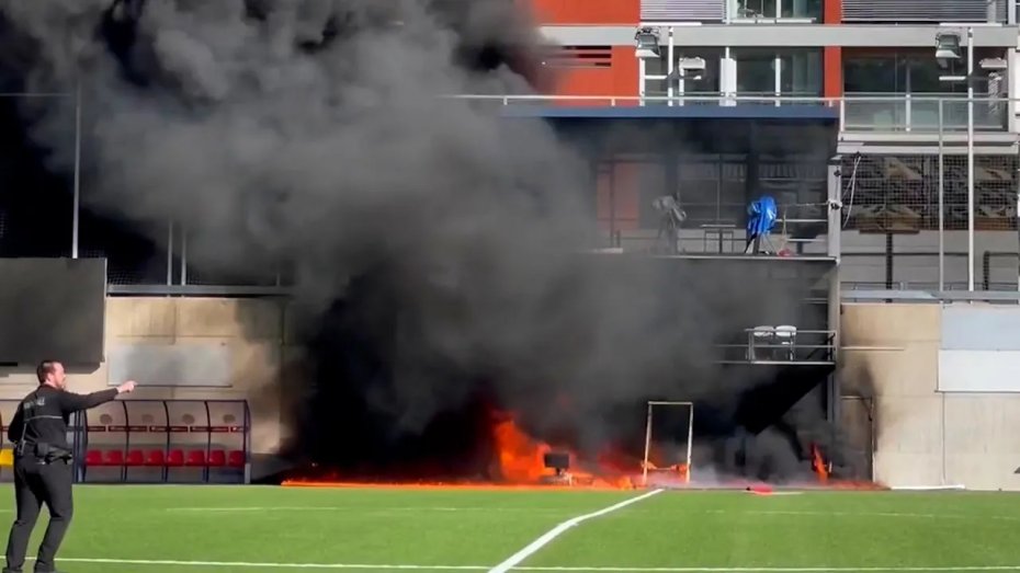 آتش سوزی ورزشگاه تیم ملی آندورا پیش از دیدار با انگلیس 