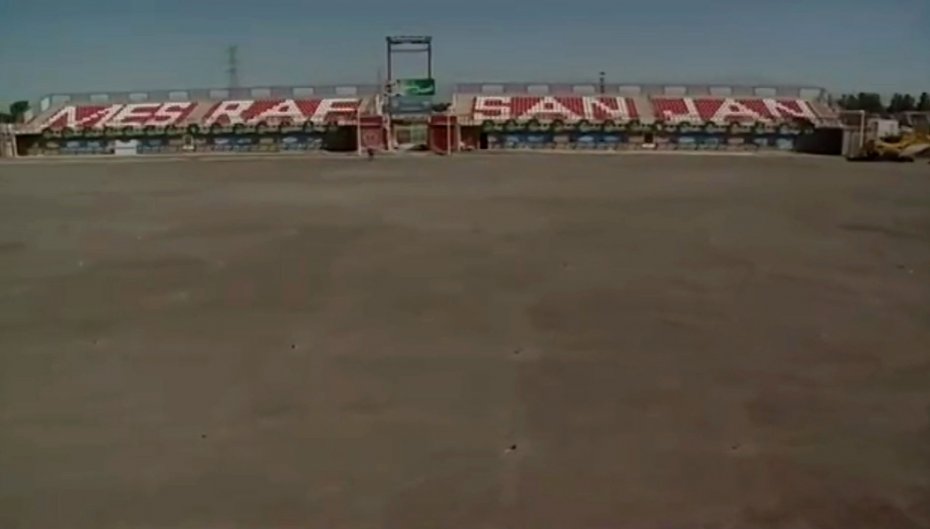 روند نوسازی ورزشگاه شهید زینلی سرچشمه