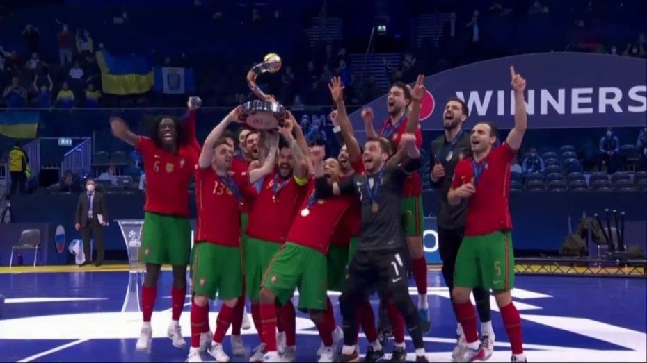مراسم اهدا جام قهرمانی فوتسال اروپا به پرتغال