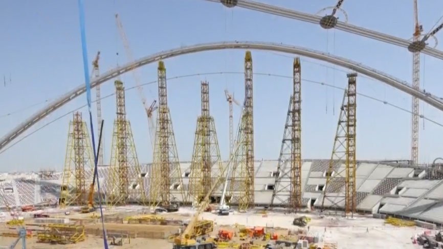 حواشی ساخت و سازهای جام جهانی 2022 قطر