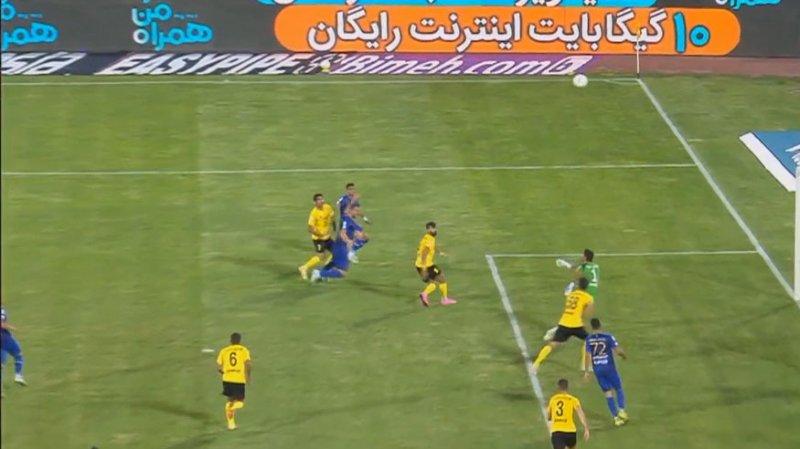 لحظات مشکوک داوری دیدار استقلال و سپاهان