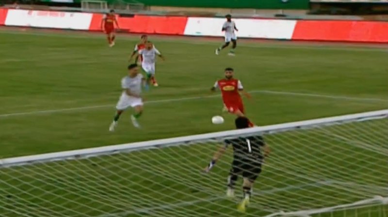 گل اول پرسپولیس به آلومینیوم توسط میلاد سرلک