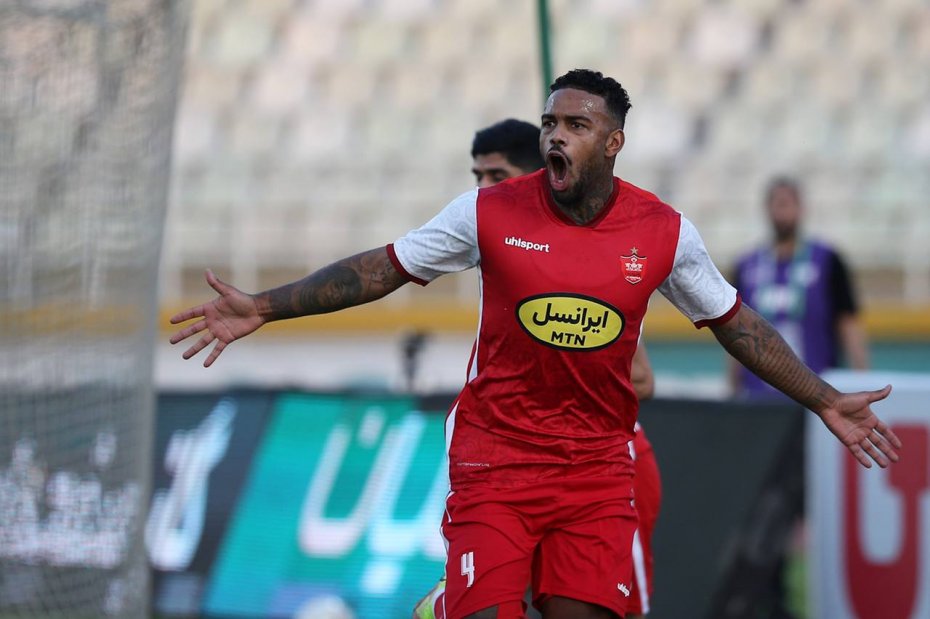 گل اول پرسپولیس به هوادار توسط لوکادیا