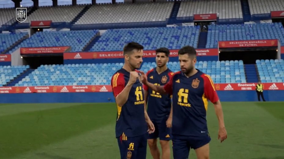 چالش ضربه کاشته در تمرینات تیم ملی اسپانیا