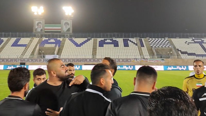 درگیری شدید مازیار زارع با داور در پایان بازی با پرسپولیس