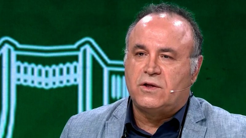 تیم ملی از ما تا فینال مسابقات لباس تهیه کرده است