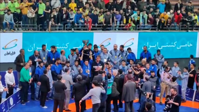 مراسم اهدای جوایز مسابقات لیگ برتر کشتی آزاد