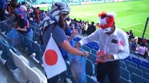فرهنگ تمیز کردن استادیوم توسط ژاپنی ها با وجود حذف