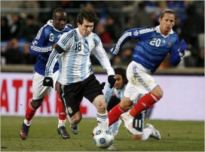 بازی دوستانه آرژانتین - فرانسه با گلزنی مسی (2009)