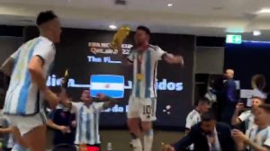 خواندن سرود قهرمانی در رختکن آرژانتین پس از فینال