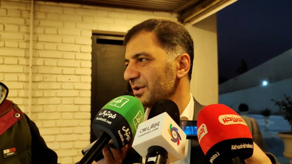 کریمی: وضعیت در مجموع به نفع استقلال است