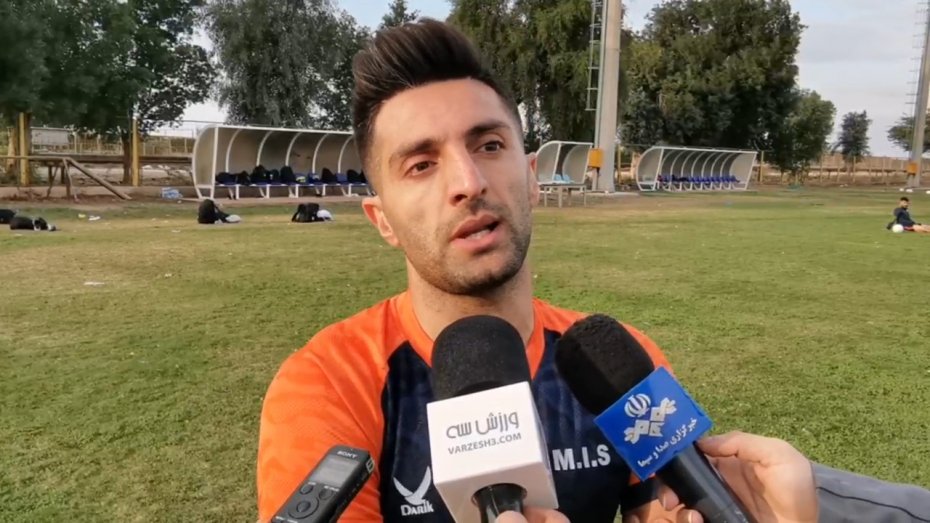 نریمان جهان:هرکس نمی‌تواند باید کنار برود