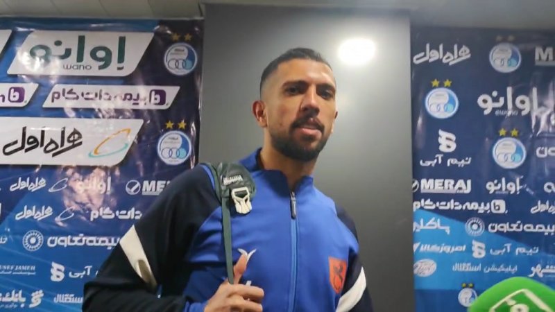 توکلی: بله ! توپ به دست من خورد