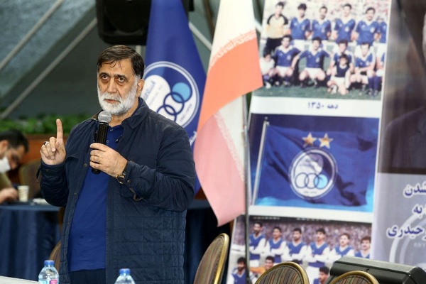 آجورلو: برای آمدن به استقلال یک شرط مهم گذاشتم