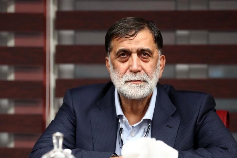 ورزش دو وزیر داشت که دوست نداشتند من موفق شوم