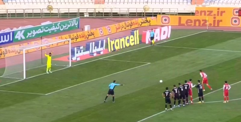 گل اول پرسپولیس به ون‌پارس (پنالتی گولسیانی)