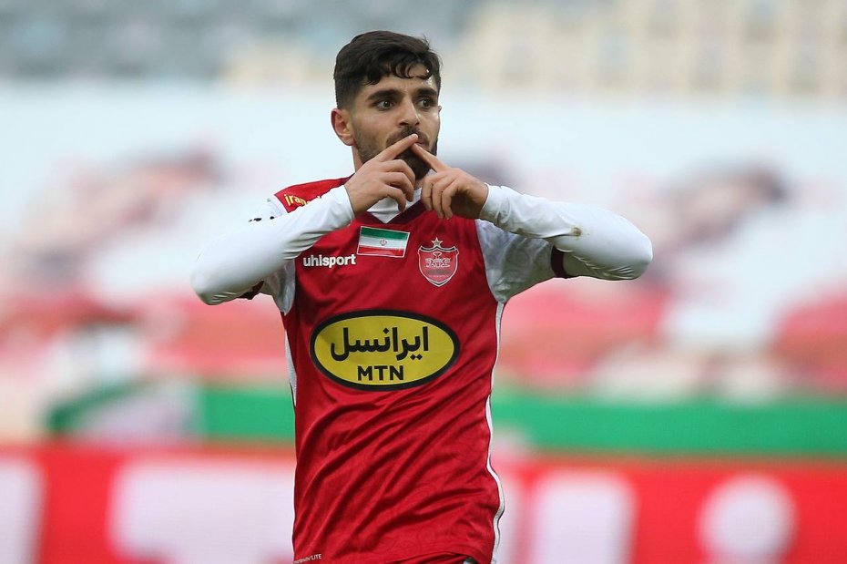 محمد عمری استعداد باشگاه پرسپولیس است 