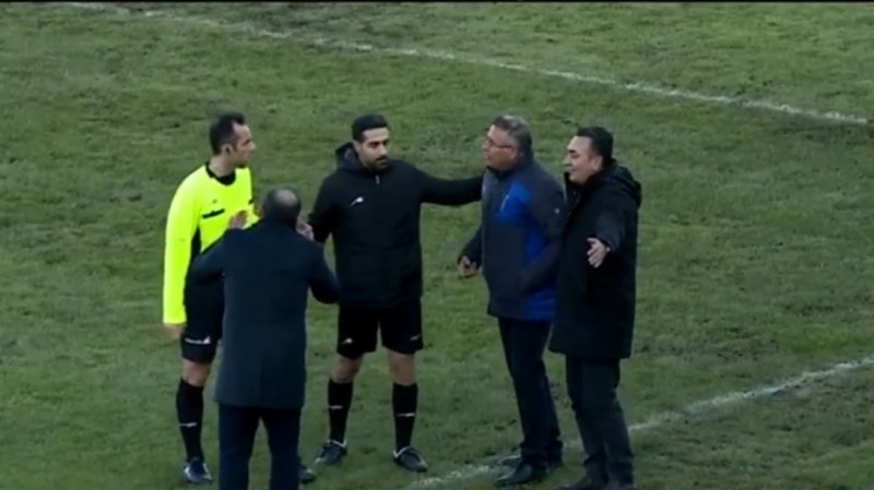 اشتباهات عجیب داور مس رفسنجان - نساجی