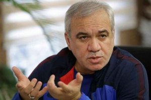 فتح‌الله‌زاده: دولت یک میلیون دلار به ما بدهد