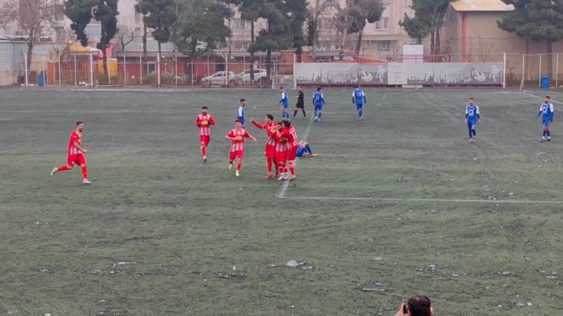 لحظه به ثمر رسیدن گل اول امید پرسپولیس توسط بابایی
