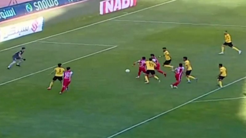 اعتراض سپاهانی‌ها به گل دوم پرسپولیس 