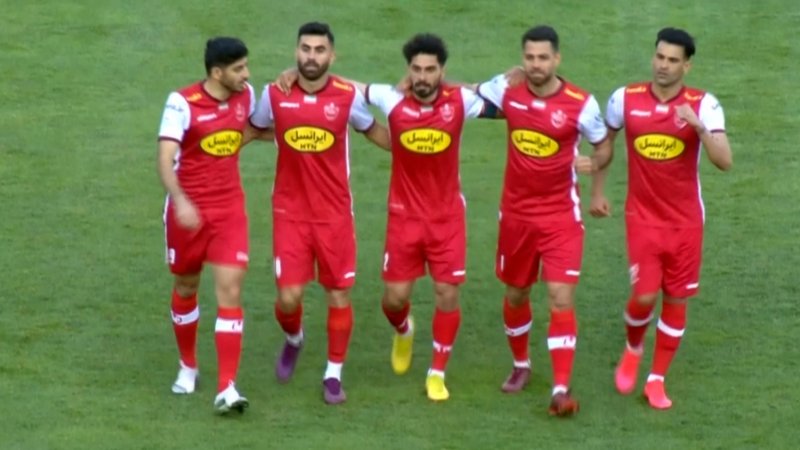 گل اول پرسپولیس به نفت توسط اسدبیگی