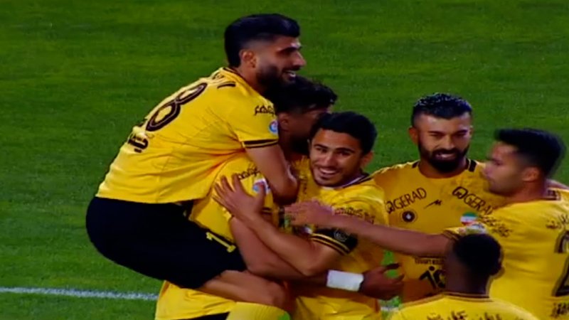 گل دوم سپاهان به هوادار توسط مغانلو