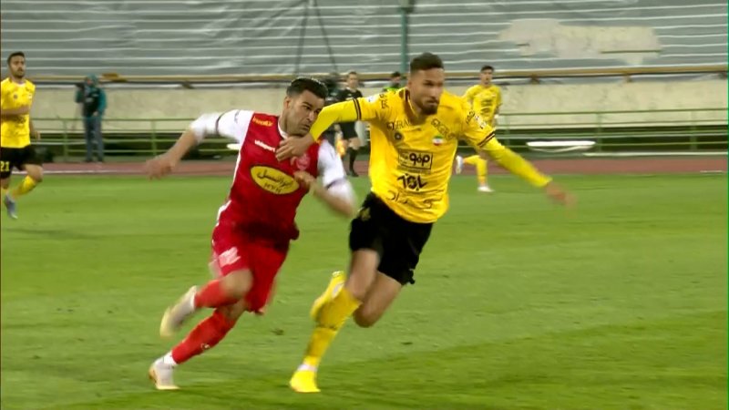 خطای جنجالی آل‌کثیر روی مدافع سپاهان