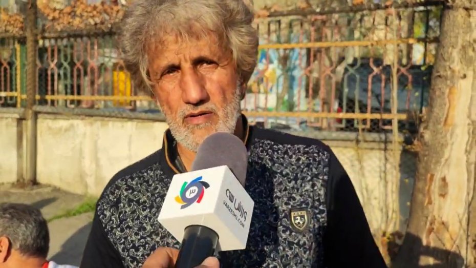 همین که سرمربی تیم ملی ایرانی است کافی است