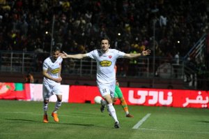 گل اول پرسپولیس به مس رفسنجان (گولسیانی)