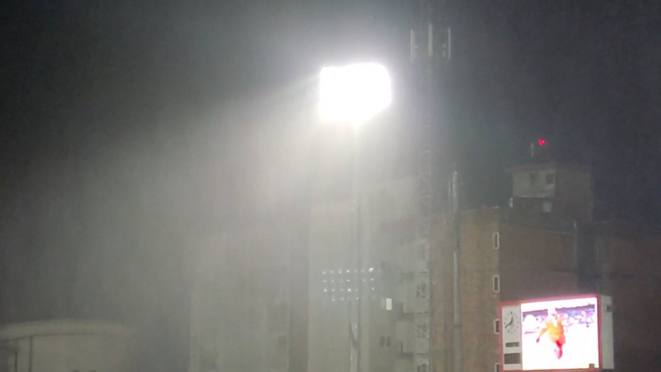 بارش شدید باران در ورزشگاه شهید وطنی قائمشهر 