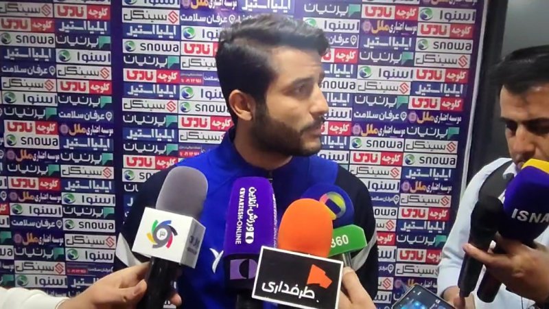 طعنه غلامی به مسئولین با خواندن یک شعر 