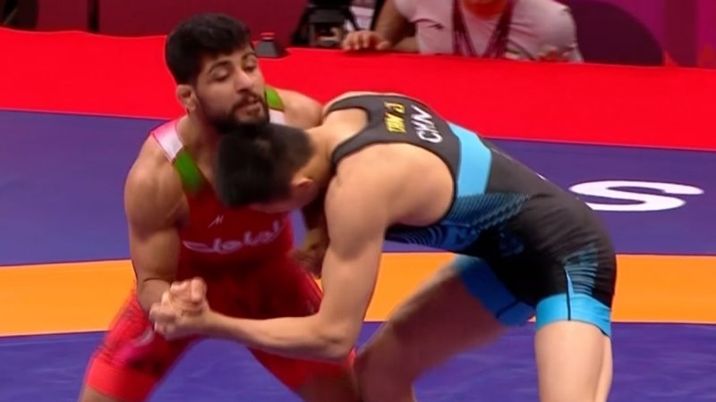 پیروزی سجاد ایمن‌طلب مقابل حریف چینی در وزن 72kg