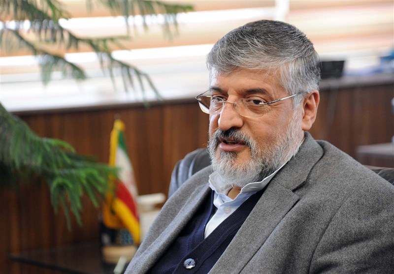 پولادگر: وزارت ورزش کاملا از استقلال حمایت کرد