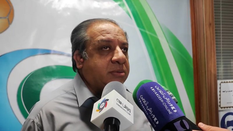 مهدی: طبق آیین نامه بازی ها دو هفته به طور همزمان برگزار می شود