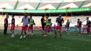 گرم کردن بازیکنان پرسپولیس قبل از بازی با پیکان