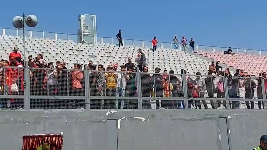 چهار ساعت مانده به شروع بازی جایگاه‌های پرسپولیس پر شد
