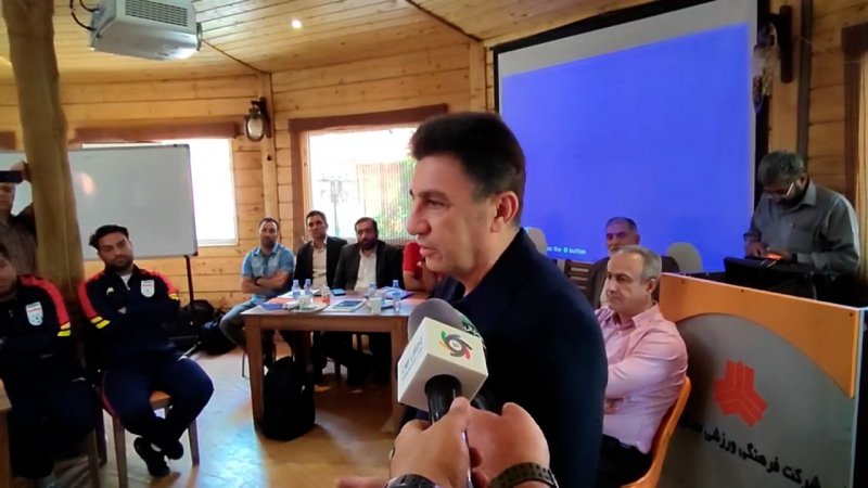 قلعه نویی: خودتان را به علم روز مجهز کنید
