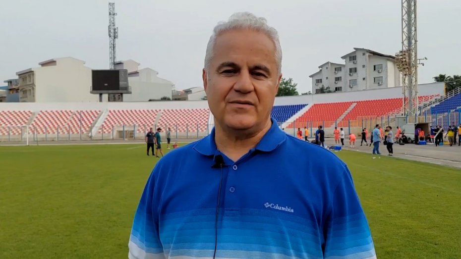 پیوس: این‌بار برای حمایت آبی‌ها به استادیوم بیایید