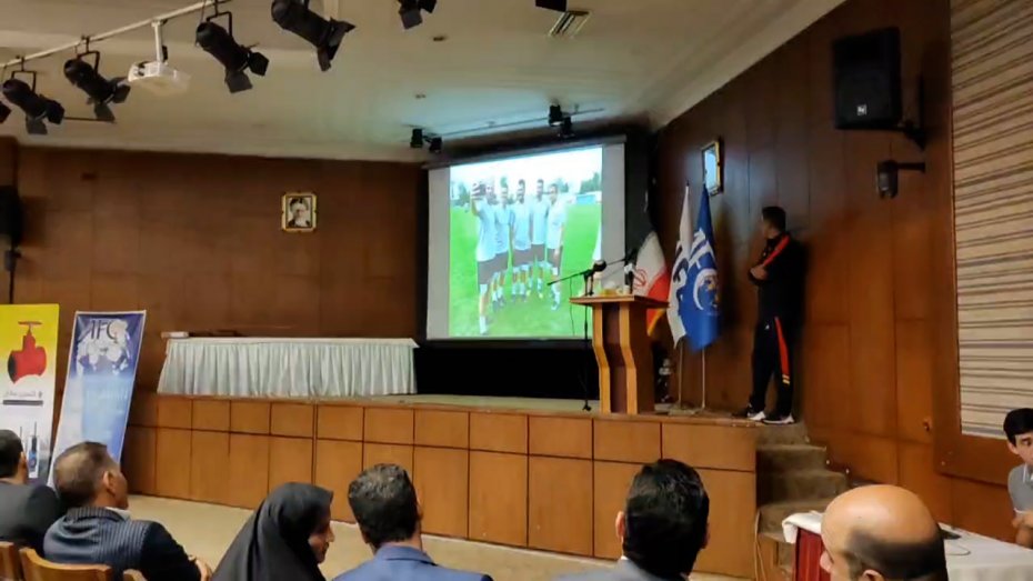 پخش کلیپی از دوره کلاس مربیگری 