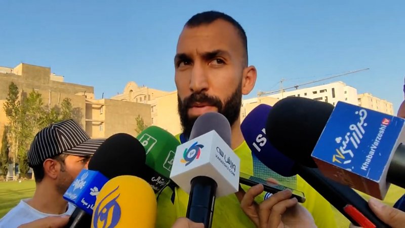 استقلال مانند گوشت قربانی شده