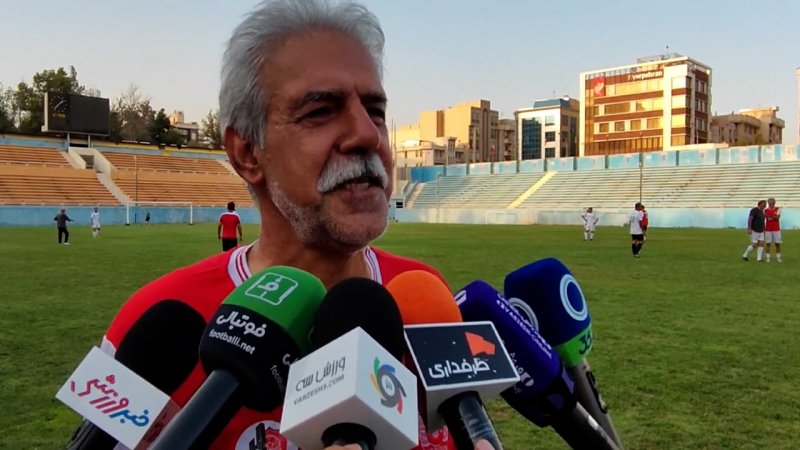 درویش زورش می‌آید یک امضا برای ما بزند