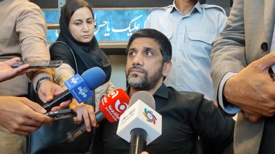دبیر: یک قهرمان حتی نباید درس بخواند!