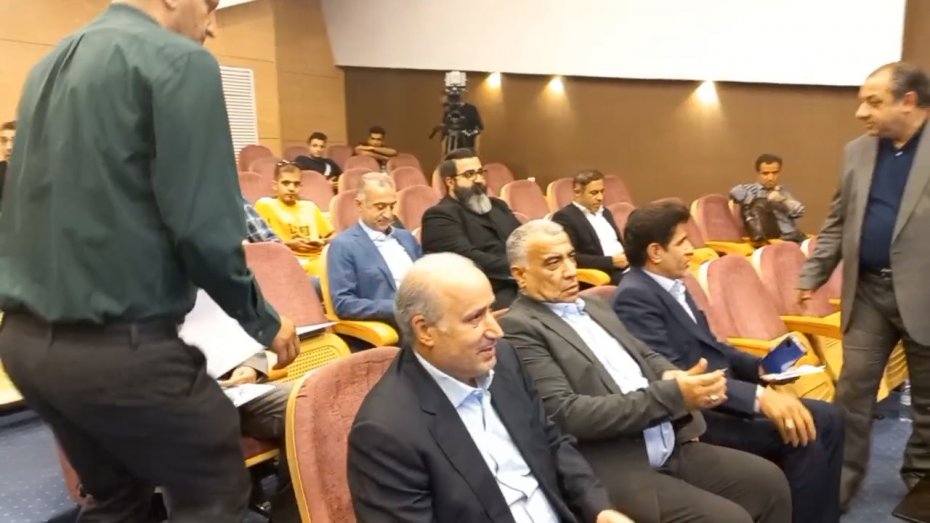 حضور مهدی تاج در مراسم قرعه‌کشی لیگ آزادگان