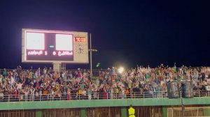 جشن بازیکنان آلومینیوم در اولین حضور بانوان